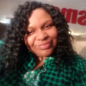 Meet your Posher, Kendra